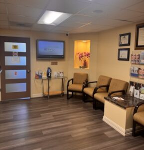 Dentist near Reseda CA Warns Summer Months Bring 55% Increase in Dental Trauma from Swimming Pool Accidents